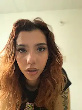 MiaaCute- online show from February 2026 10:00:01 PM