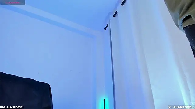 AlanRose01 online show from December 2025 12:45:01 PM