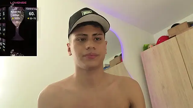 Snapshot of Anto_Jasro chatting on November 2025 08:34:02 PM Anto Jasro online show from November 2025 08:34:02 PM