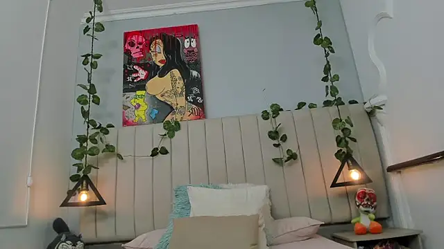 Amelia Brixton online show from February 2026 04:07:01 AM