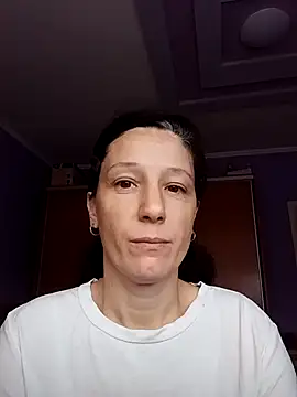 Snapshot of Emeli32-22 chatting on November 2025 08:04:02 AM Emeli32-22 online show from November 2025 08:04:02 AM