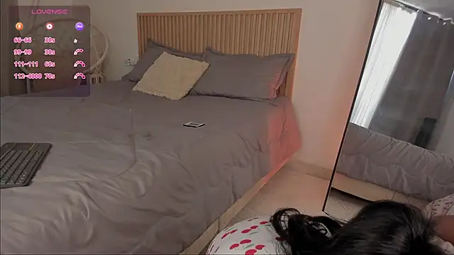 Little Emma 11 online show from February 2026 01:27:02 PM