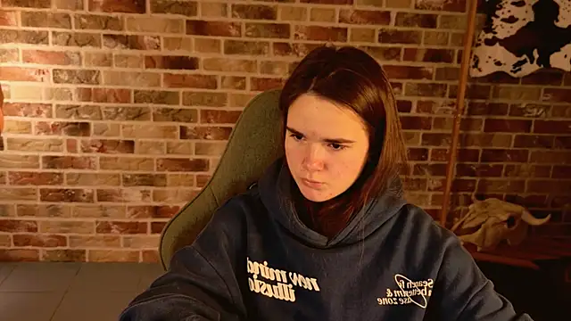 May Bloom online show from November 2025 05:17:02 AM