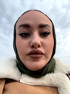 KiraSunshine online show from October 2025 03:43:01 AM