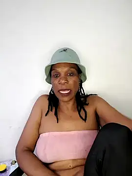 Hotcougar online show from November 2025 12:52:01 PM