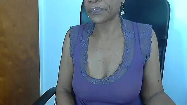 Hotcougar online show from February 2026 08:46:02 AM