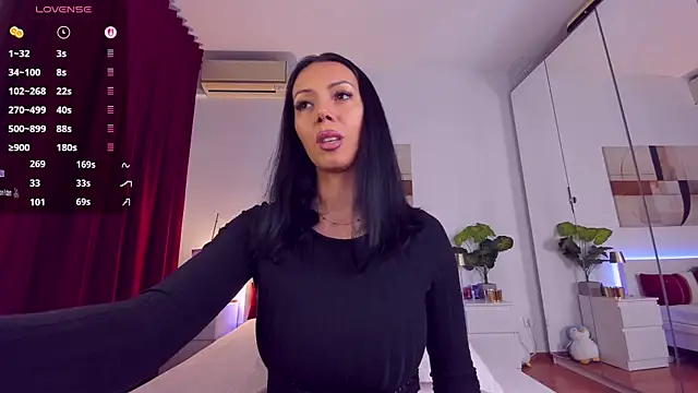 nadeen na online show from November 2025 05:24:01 PM