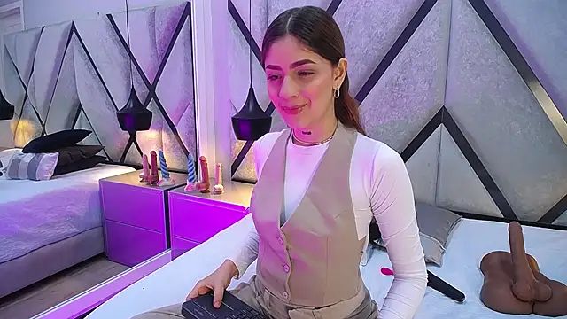 AriaWillss online show from November 2025 12:18:01 PM