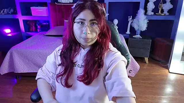 littlee red online show from December 2025 08:37:02 PM