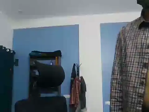 Snapshot of FramingSilents chatting on February 2026 05:02:02 PM FramingSilents online show from February 2026 05:02:02 PM