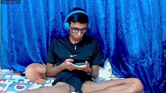 DavTwink3100 online show from March 2026 01:42:01 AM