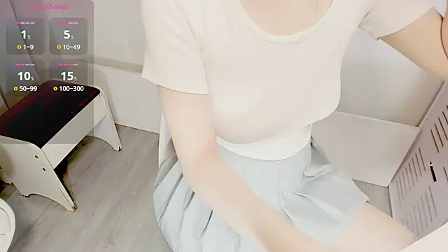 Snapshot of mimi_babyyy chatting on May 2026 05:32:01 PM mimi babyyy online show from May 2026 05:32:01 PM