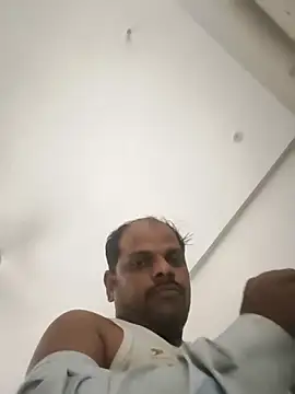 RNlov online show from November 2025 06:08:01 PM