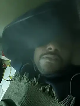 RNlov online show from November 2025 08:25:02 PM