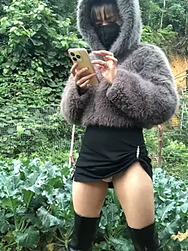 Kylie beem online show from December 2025 01:45:02 AM