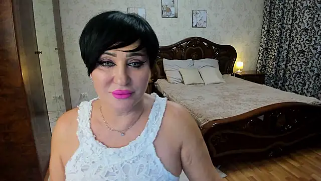 KiraTempt online show from January 2026 11:59:01 AM