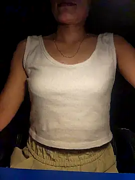 Snapshot of Miube2k chatting on November 2025 03:03:01 PM Miube2k online show from November 2025 03:03:01 PM