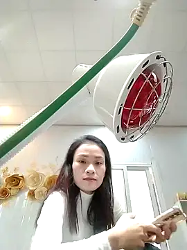 Snapshot of Miube2k chatting on November 2025 06:34:01 AM Miube2k online show from November 2025 06:34:01 AM