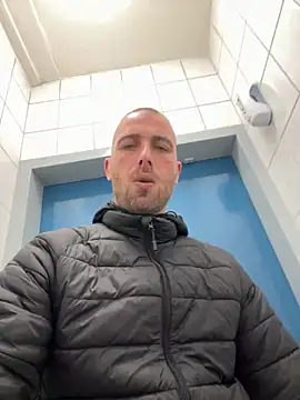 Rotteei1 online show from October 2025 09:33:01 AM