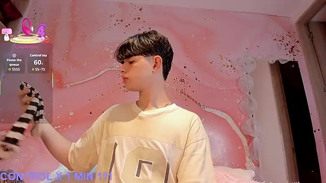 Snapshot of Sweet_Beomm chatting on January 2026 03:32:01 AM Sweet Beomm online show from January 2026 03:32:01 AM