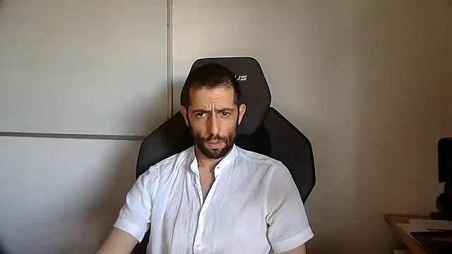 Snapshot of topg84 chatting on June 2026 03:14:02 PM topg84 online show from June 2026 03:14:02 PM