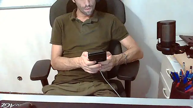 Snapshot of topg84 chatting on July 2026 05:34:01 PM topg84 online show from July 2026 05:34:01 PM