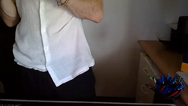 Snapshot of topg84 chatting on August 2026 04:44:01 PM topg84 online show from August 2026 04:44:01 PM