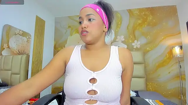 NahomiWalker  online show from December 2025 08:02:02 PM