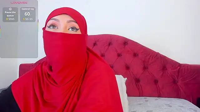 Snapshot of fatiima_ chatting on December 2025 12:01:02 PM fatiima online show from December 2025 12:01:02 PM