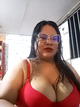 celeste122595 online show from November 2025 03:06:02 AM