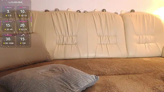 Snapshot of Bella_Rosee4u chatting on December 2025 06:48:01 PM Bella Rosee4u online show from December 2025 06:48:01 PM