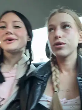 kira mia online show from March 2026 03:50:01 PM