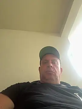 Snapshot of wellingtonmds chatting on May 2026 04:24:02 PM wellingtonmds online show from May 2026 04:24:02 PM