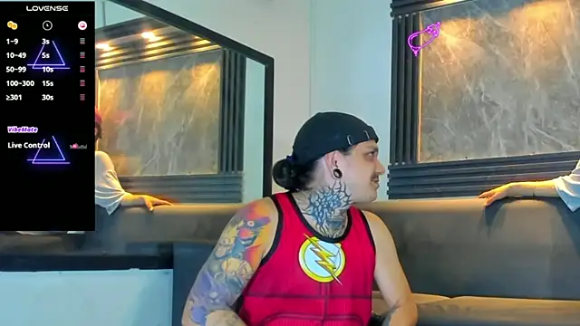 Snapshot of _AlecLawrence chatting on December 2025 01:09:02 PM AlecLawrence online show from December 2025 01:09:02 PM