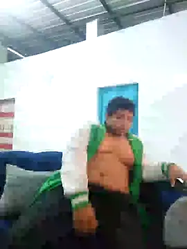 Snapshot of Leon-Q01 chatting on October 2025 09:15:02 PM Leon-Q01 online show from October 2025 09:15:02 PM