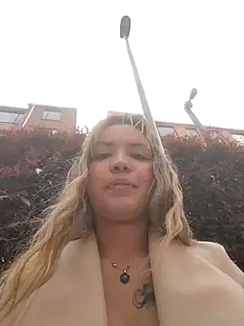 celeste 83 online show from November 2025 02:05:02 PM