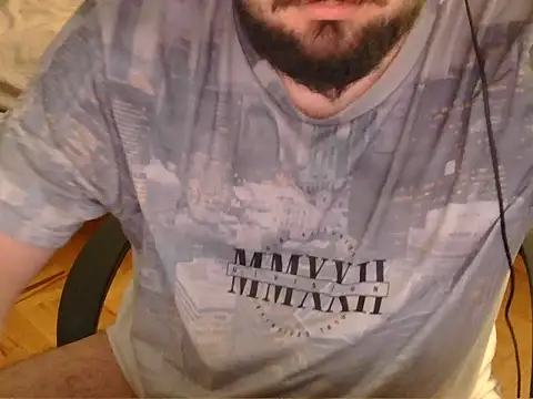 Snapshot of moneyman_11 chatting on June 2026 03:47:01 PM moneyman 11 online show from June 2026 03:47:01 PM