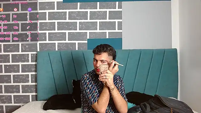 Zac Golden online show from November 2025 12:11:02 AM