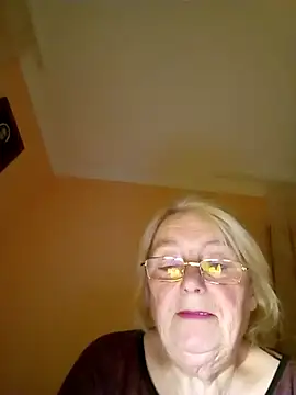 AmyLove353 online show from October 2025 08:43:01 PM