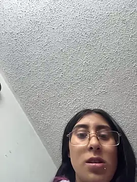 Violeet-Smith online show from February 2026 04:22:02 PM