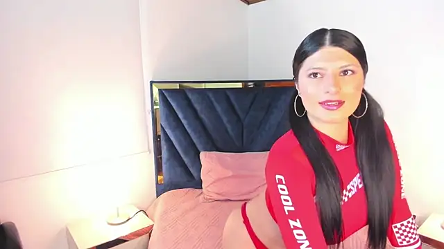 AlexaLaenz online show from November 2025 12:04:01 PM