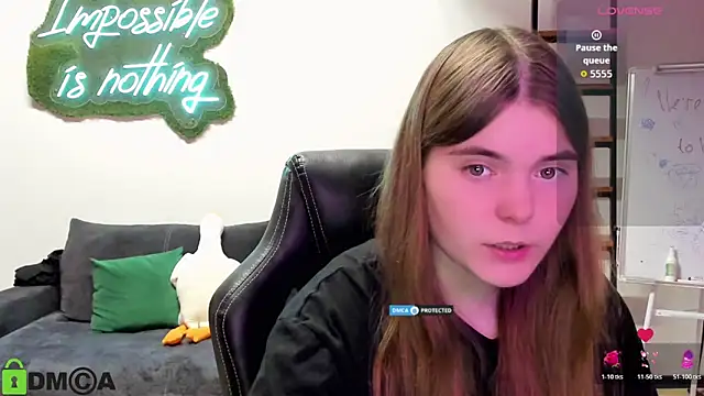 MiraaBloom online show from October 2025 02:01:02 PM