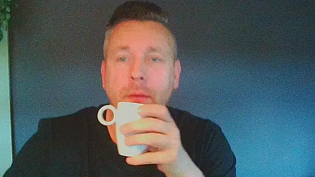 Snapshot of Woody_Longbong chatting on October 2025 08:26:01 AM Woody Longbong online show from October 2025 08:26:01 AM