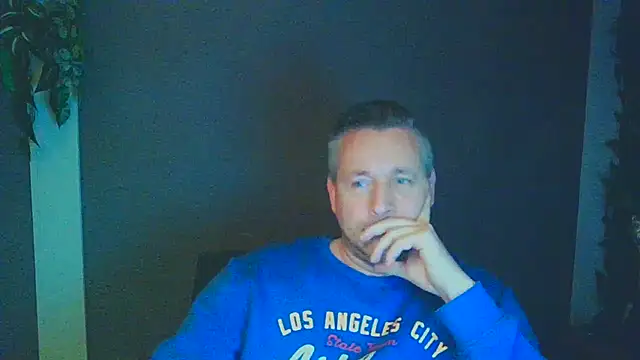 Snapshot of Woody_Longbong chatting on November 2025 05:34:01 PM Woody Longbong online show from November 2025 05:34:01 PM