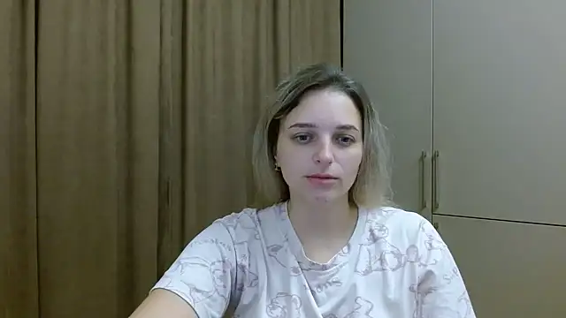 ElisSky301 online show from November 2025 11:03:01 PM