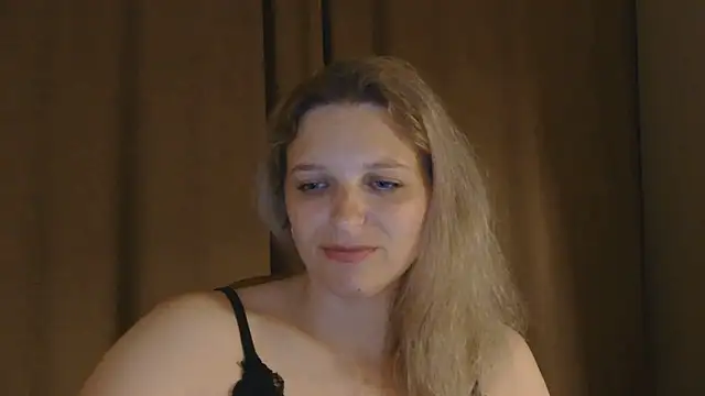 Snapshot of ElisSky301 chatting on June 2026 08:24:01 PM ElisSky301 online show from June 2026 08:24:01 PM