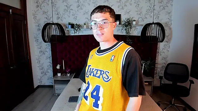 Lil James online show from March 2026 07:50:02 PM