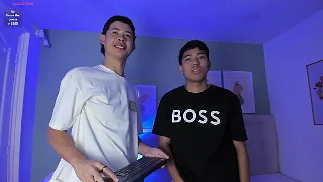 ApoloRicci online show from February 2026 08:15:01 PM