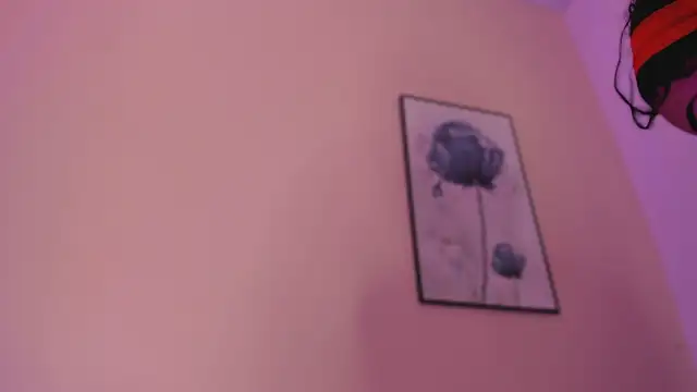 Snapshot of YariRose chatting on January 2026 01:59:01 PM YariRose online show from January 2026 01:59:01 PM