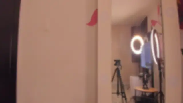 Snapshot of YariRose chatting on February 2026 02:22:01 PM YariRose online show from February 2026 02:22:01 PM